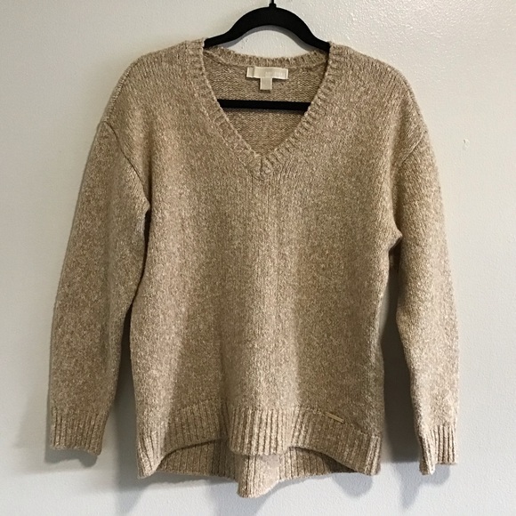Lovely Michael Kors Sweater VNeck Ribbed Edges - Picture 6 of 7
